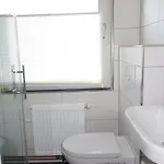 4 Personen Mit Zwei Duschen Und Toiletten In Zweiter Reihe Zum Deich In