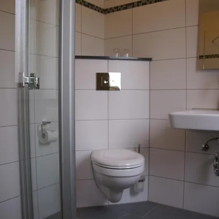 4 Personen Mit Zwei Duschen Und Toiletten In Zweiter Reihe Zum Deich In 펜션 오텐도르프